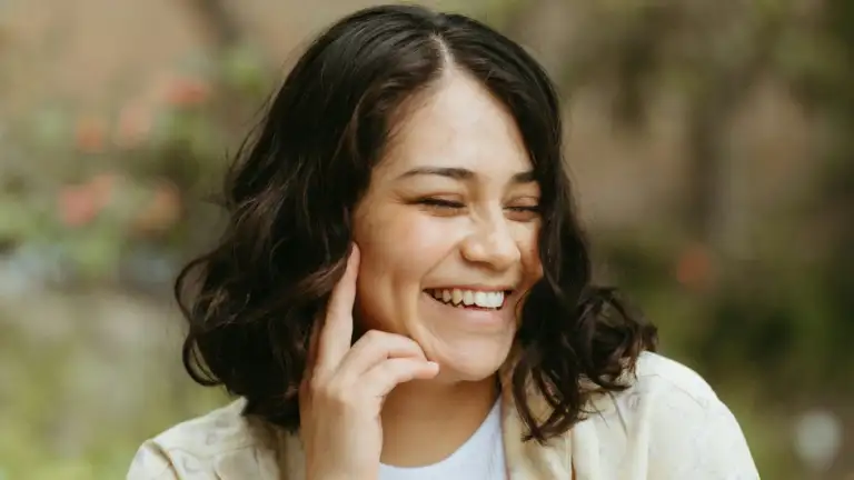 If A Woman Has These 11 Traits, She’s A Highly Appealing Person